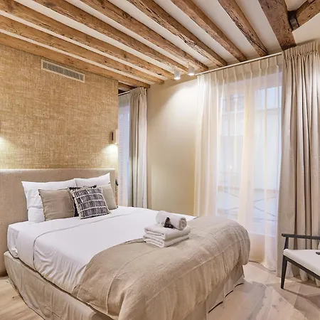 Au Coeur De Madeleine By Prestige Apartment